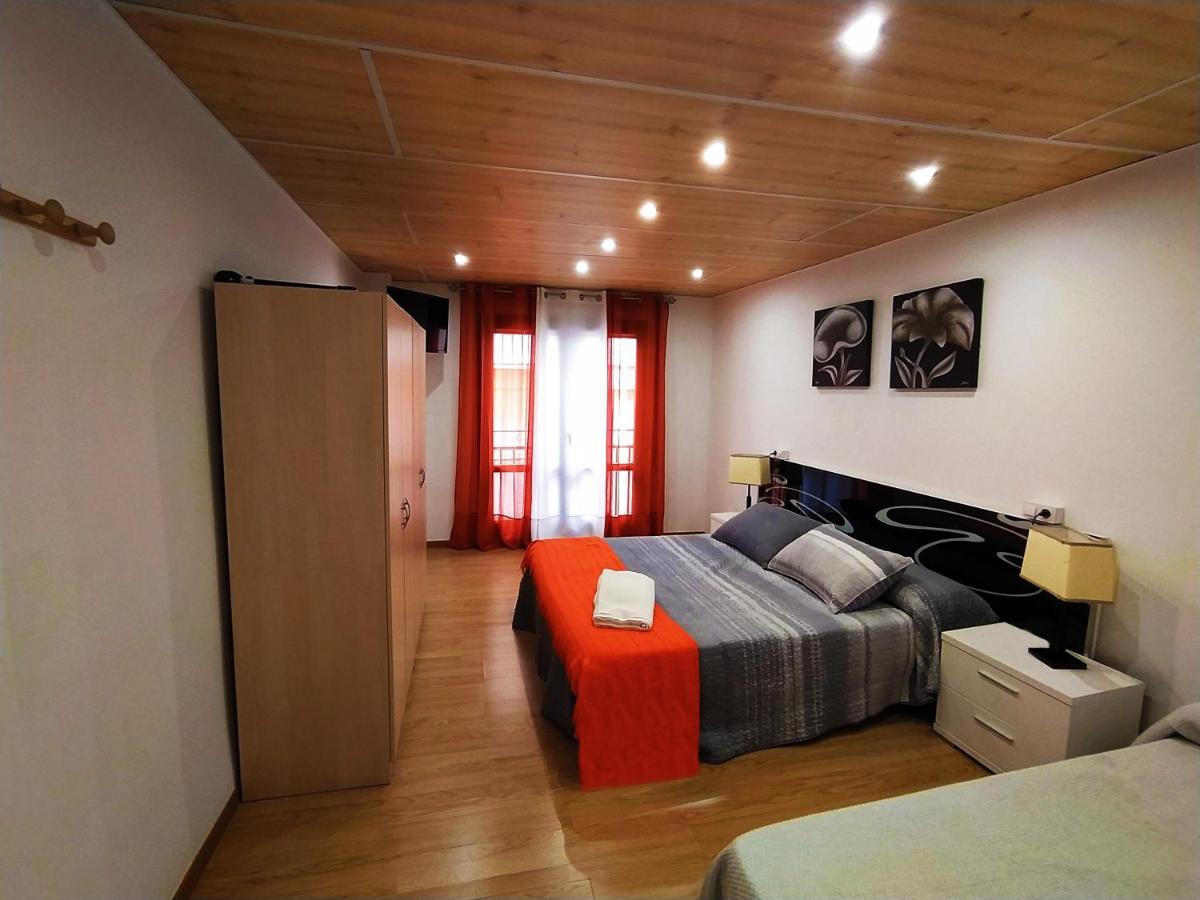 Casa Ramon Y Cajal Alcañiz Buitenkant foto